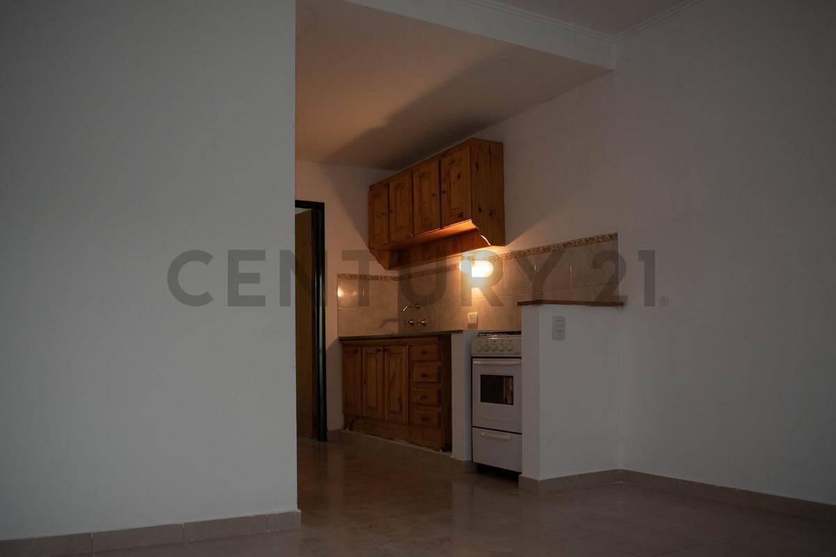 Venta de Departamento de 1 Dormitorio con  Patio en La Plata  -  64  e/  122 y 123