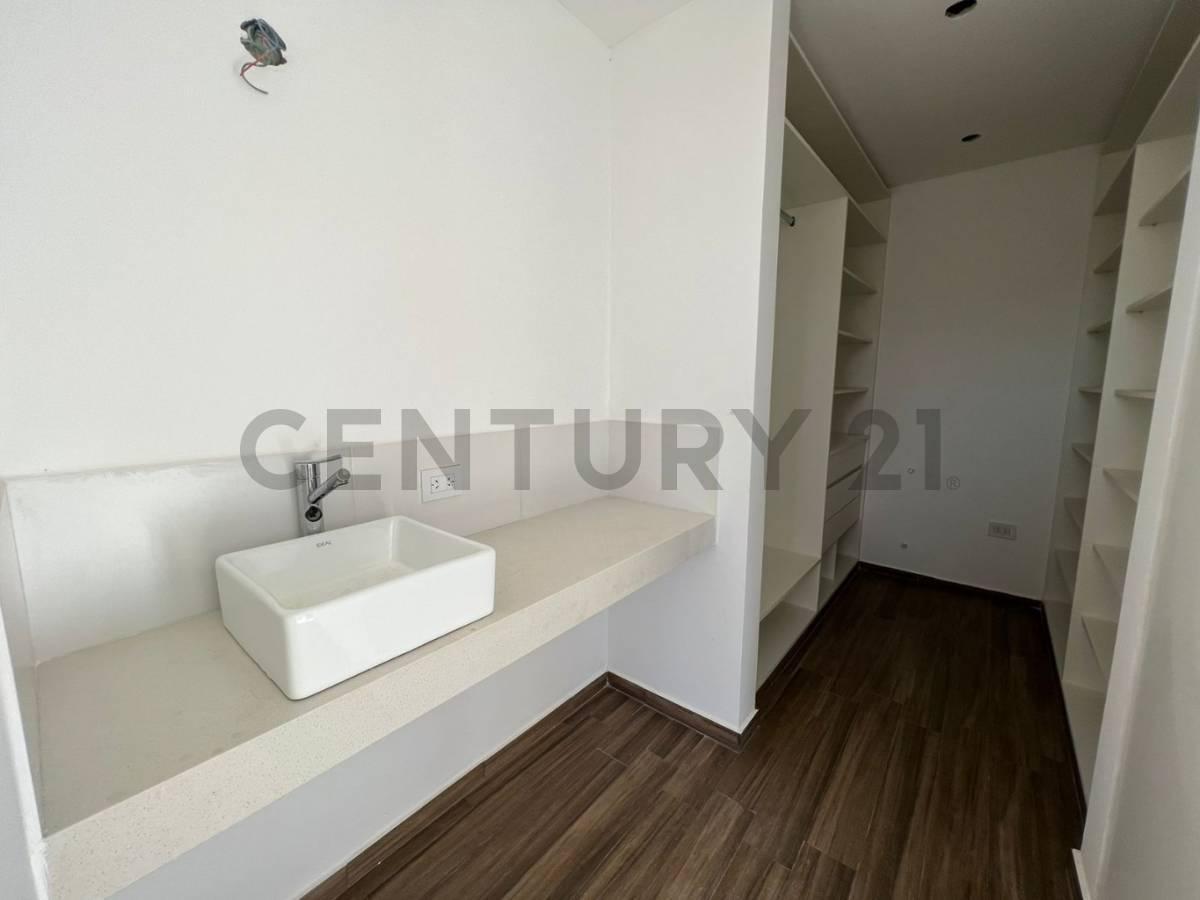 Casa de 3 Dorm. en El Barrio Quimilar 2