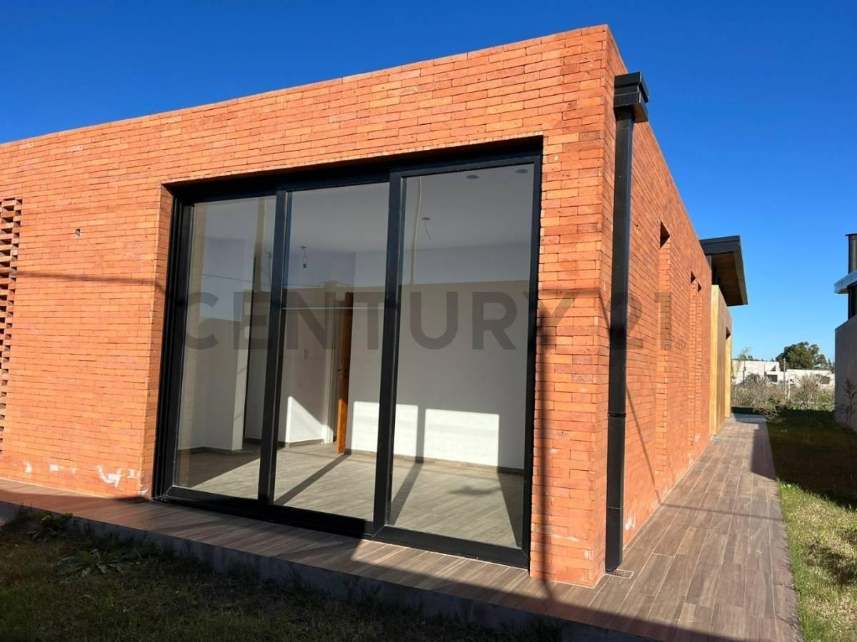 Casa de 3 Dorm. en El Barrio Quimilar 4
