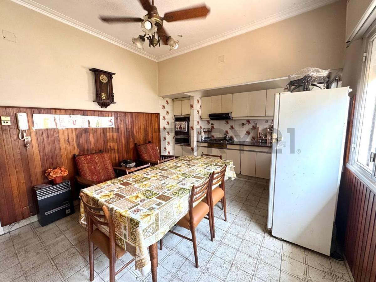 Venta de Casa de 3 Dorm. en La Plata 3