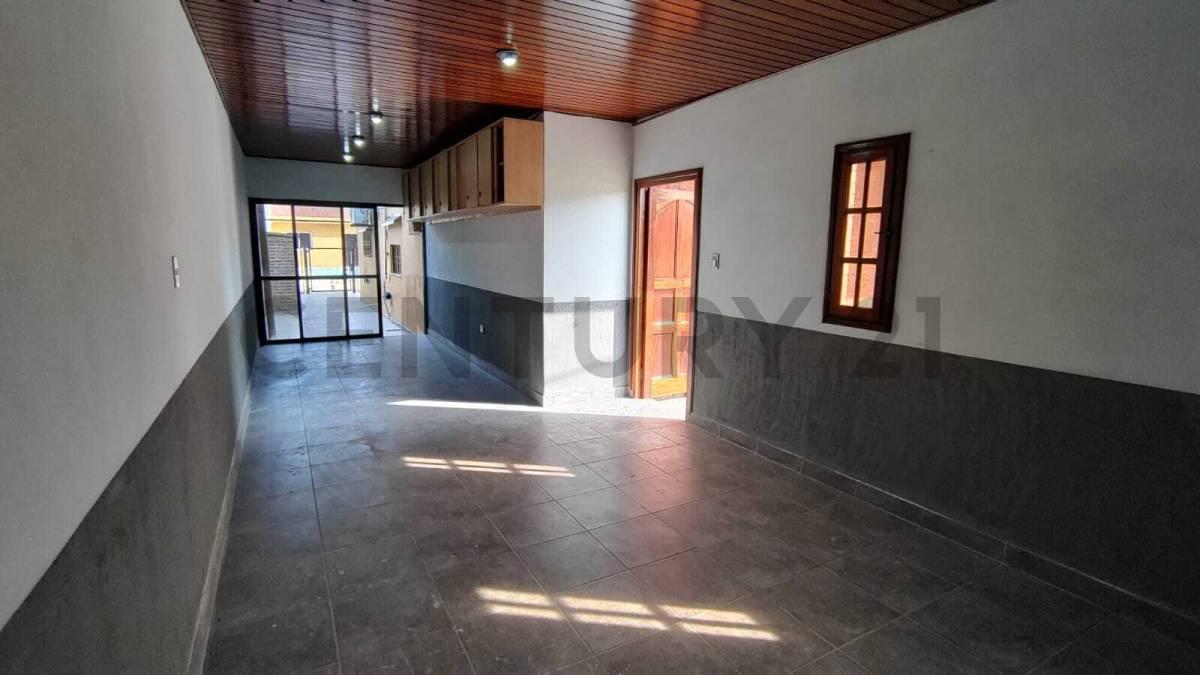 Casas en Venta en City Bell, 3 Dorm. con Pileta 5