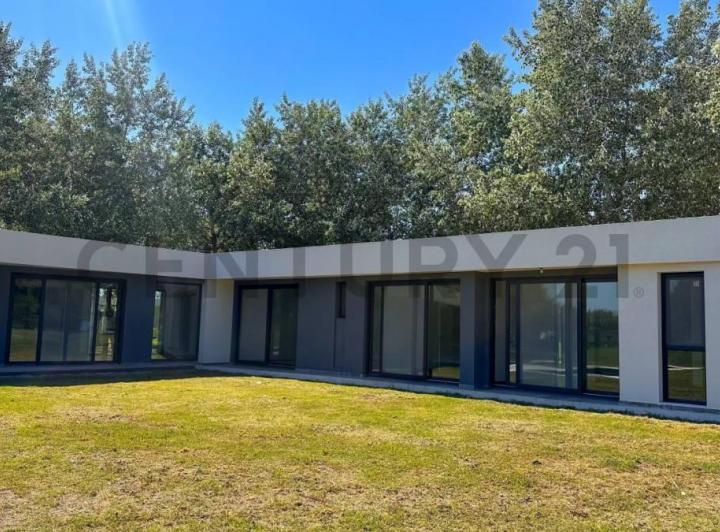 Casas en venta en Haras del Sur, 4 dormitorios