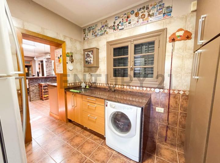 Foto de Casas 3 dormitorios en venta, Villa Elisa. Con parque, imagen 3