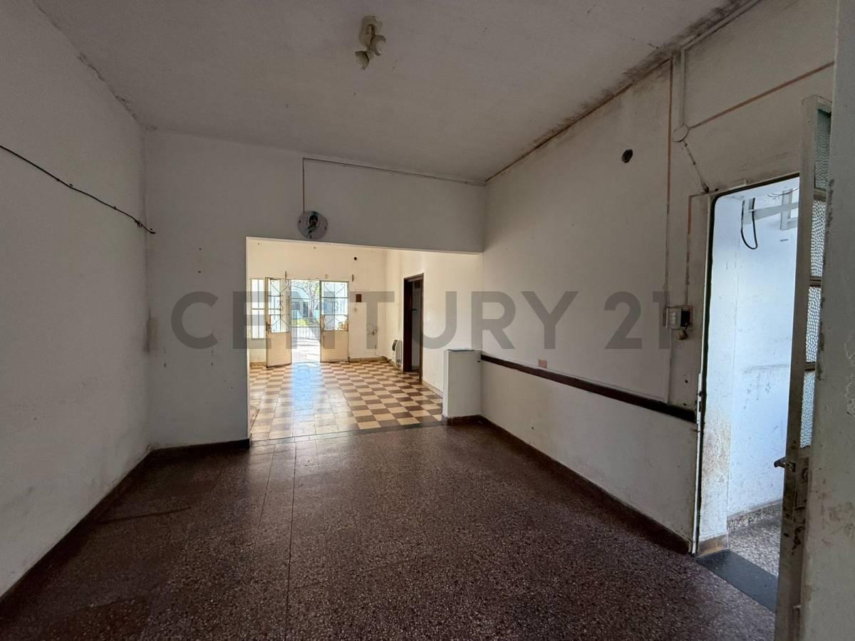 Foto de Excelente propiedad con local al frente en 25 72 y 73, imagen 5