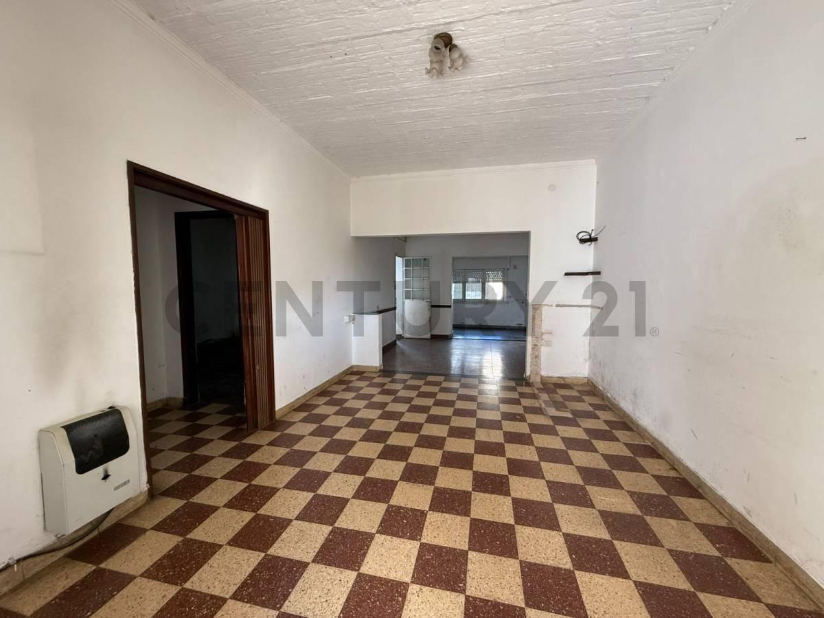 Foto de Excelente propiedad con local al frente en 25 72 y 73, imagen 5