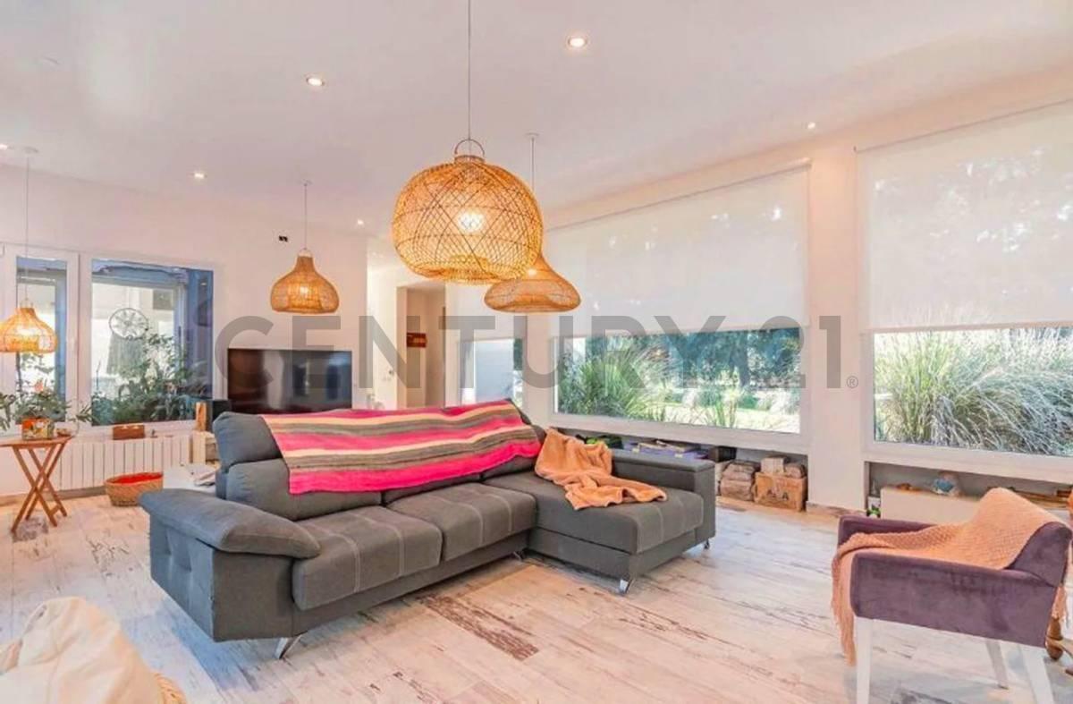 Venta de increible Casa en Campos de Roca I