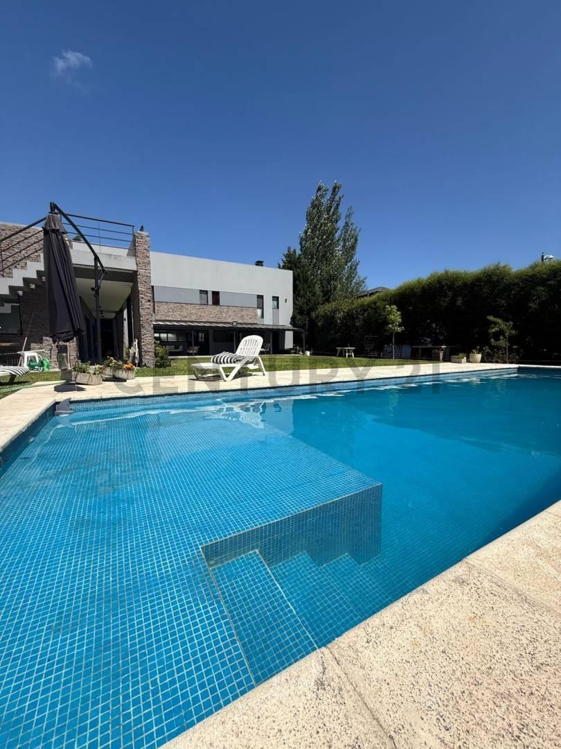 CASA EN CLUB DE CAMPO LOS CEIBOS A LA VENTA