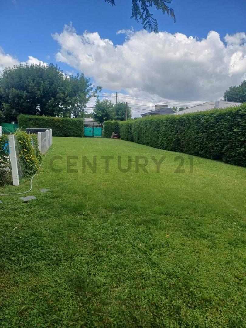 TERRENOS CON QUINCO Y PILETA EN VENTA LA PLATA