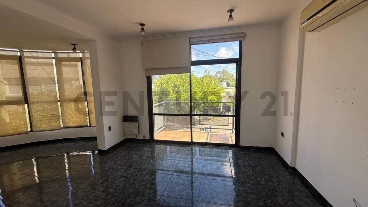 DEPARTAMENTO EN VENTA EN BERISSO DOS DORMITORIOS COCHERA