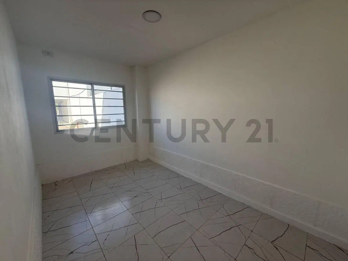 Ph en venta con pileta y cochera en San Carlos La Plata 3