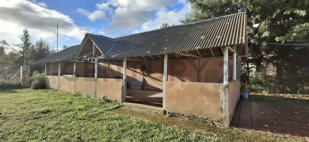 Casa quinta con quincho y pileta. San Vicente 2