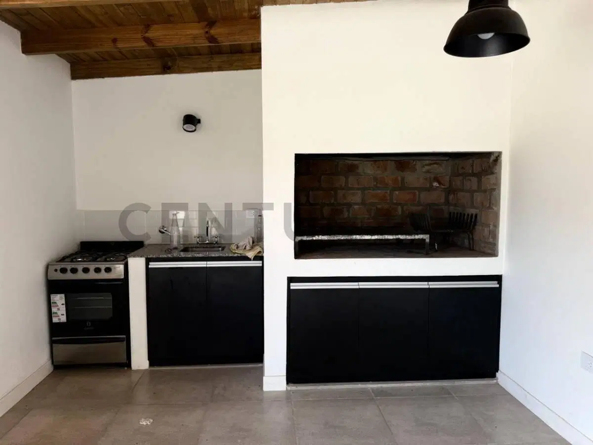 Casa a estrenar de 3 dormitorios y piscina en Barrio Ribera, City Bell 4