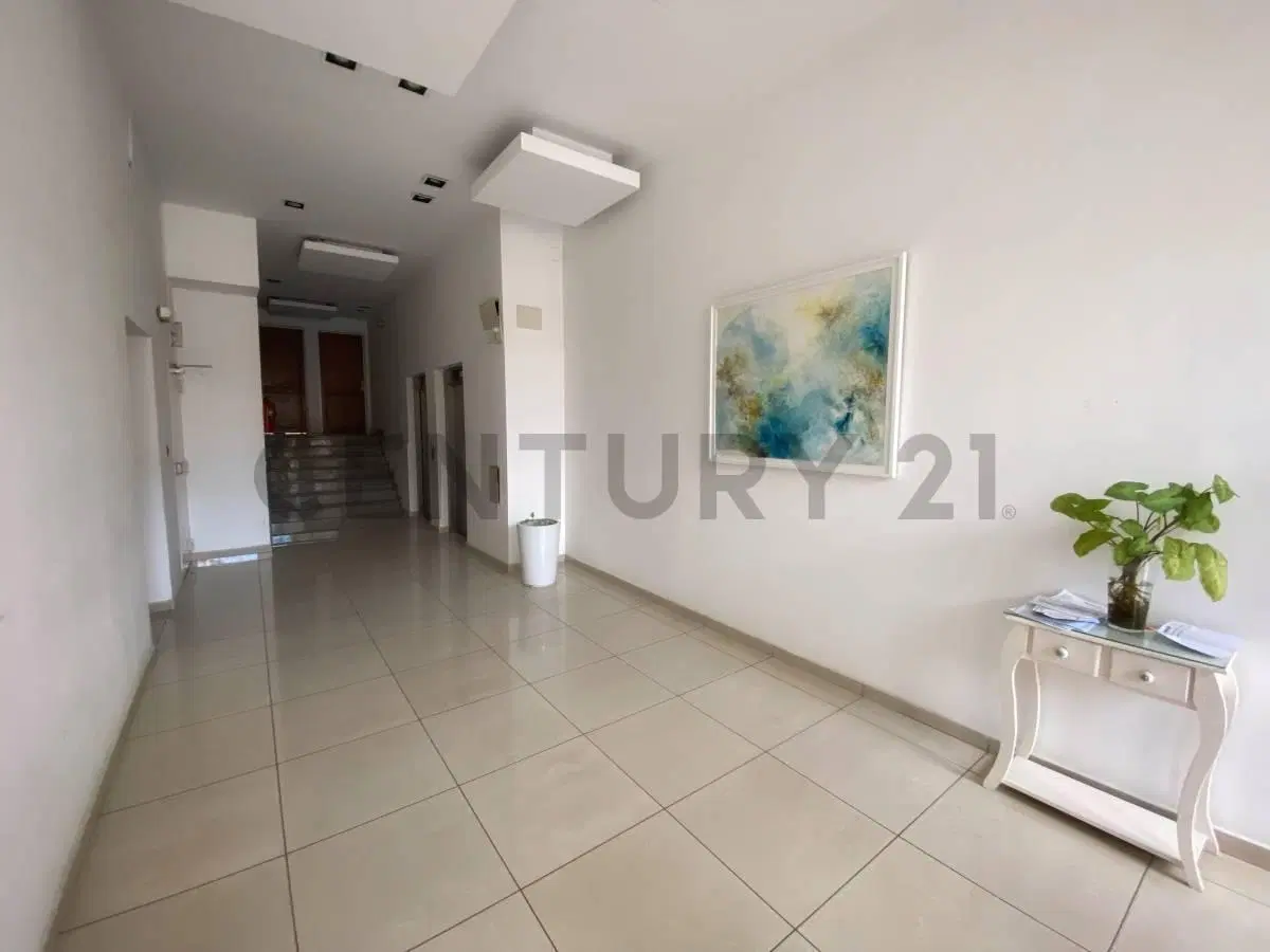 Monoambiente en venta PB - La Plata 5
