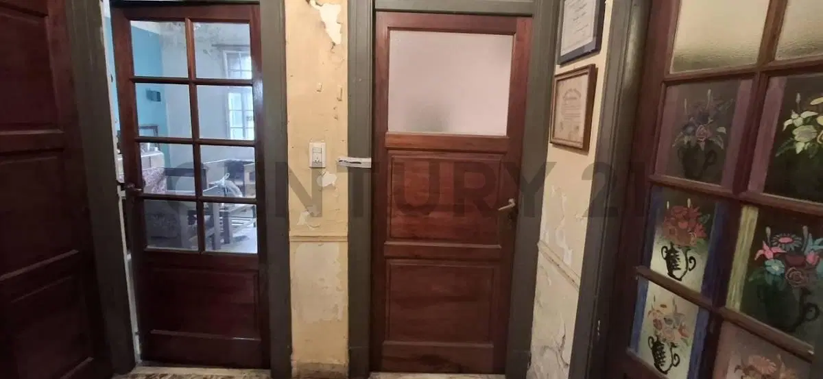 Venta de casa a reciclar, barrio YPF Ensenada. 4