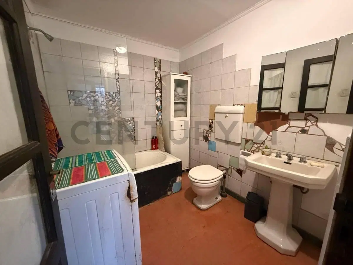 Casa en La Plata 4 dormitorios con jardín 8