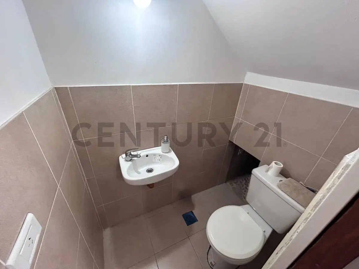 CASA TIPO DUPLEX 2 DORMITORIOS EN VENTA EN BERISSO 5