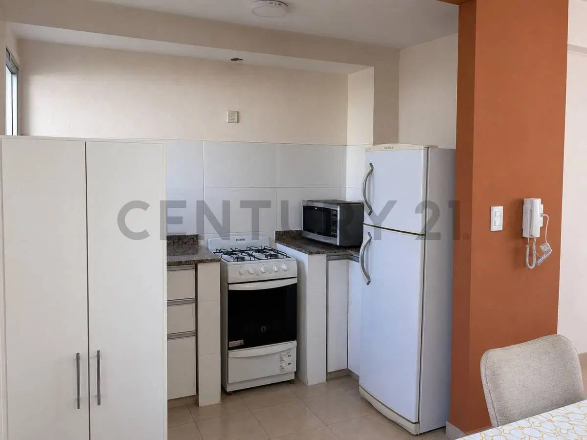CASA TIPO DUPLEX 2 DORMITORIOS EN VENTA EN BERISSO 2