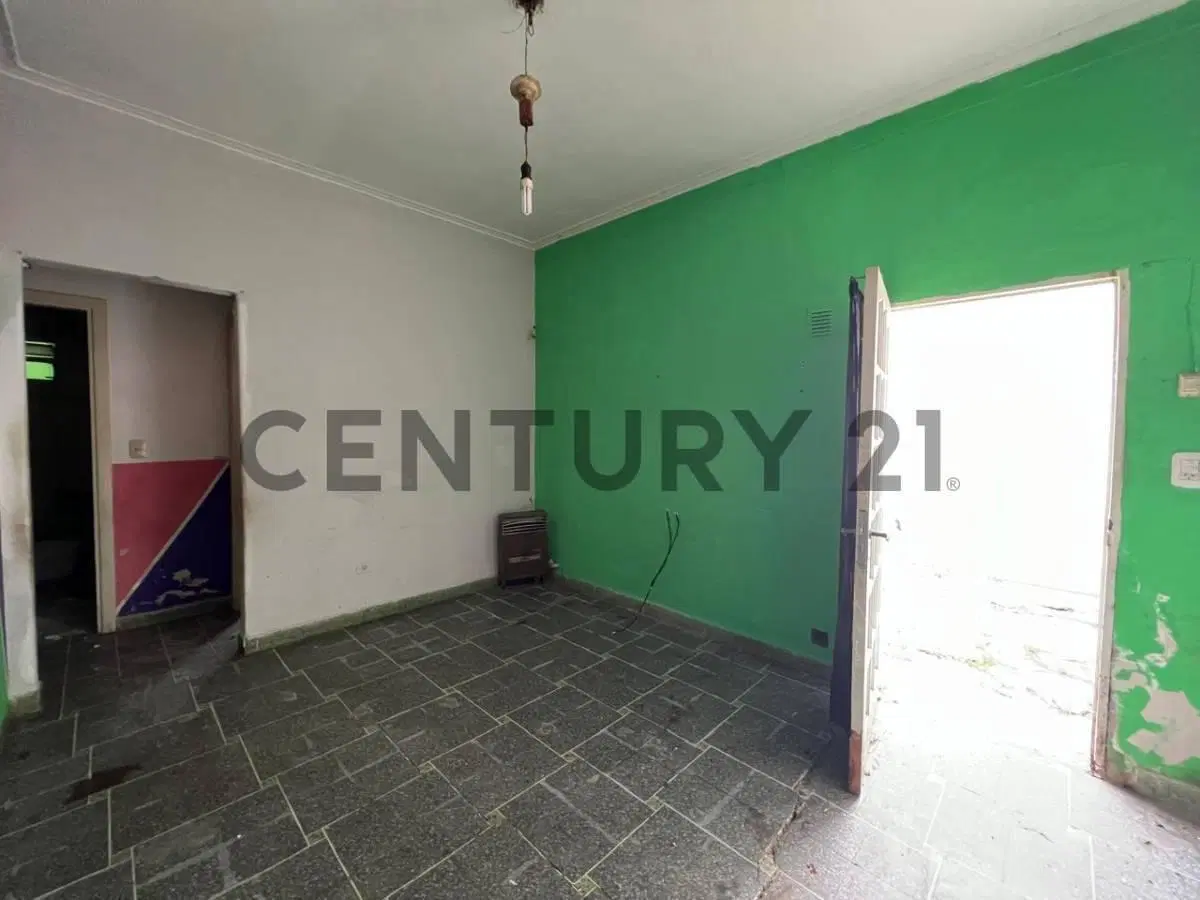 CASA A REFACCIONAR 2 DORMITORIOS LA PLATA 5