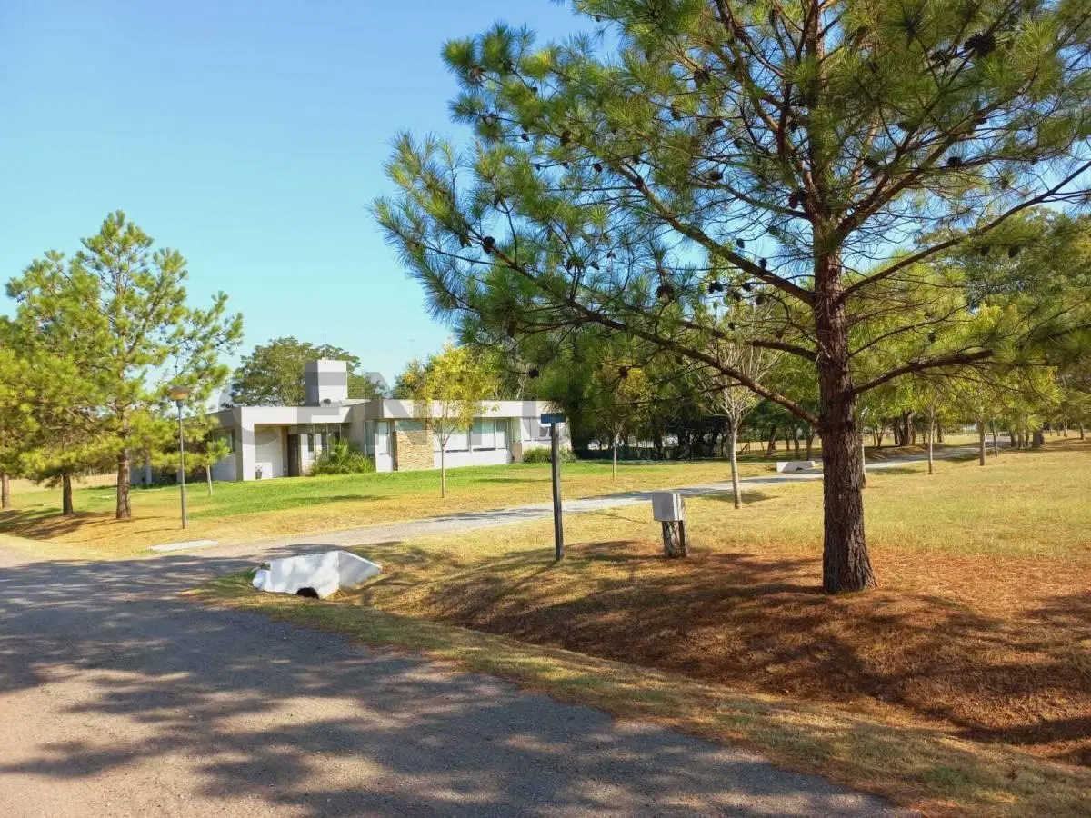 Lote interno en el Mirador Club de Campo 3