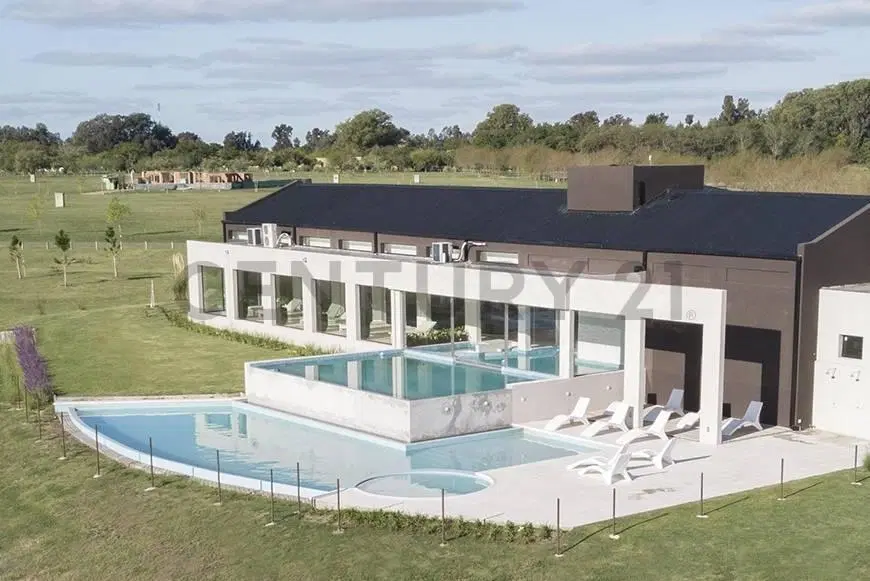 Lote interno en el Mirador Club de Campo 2