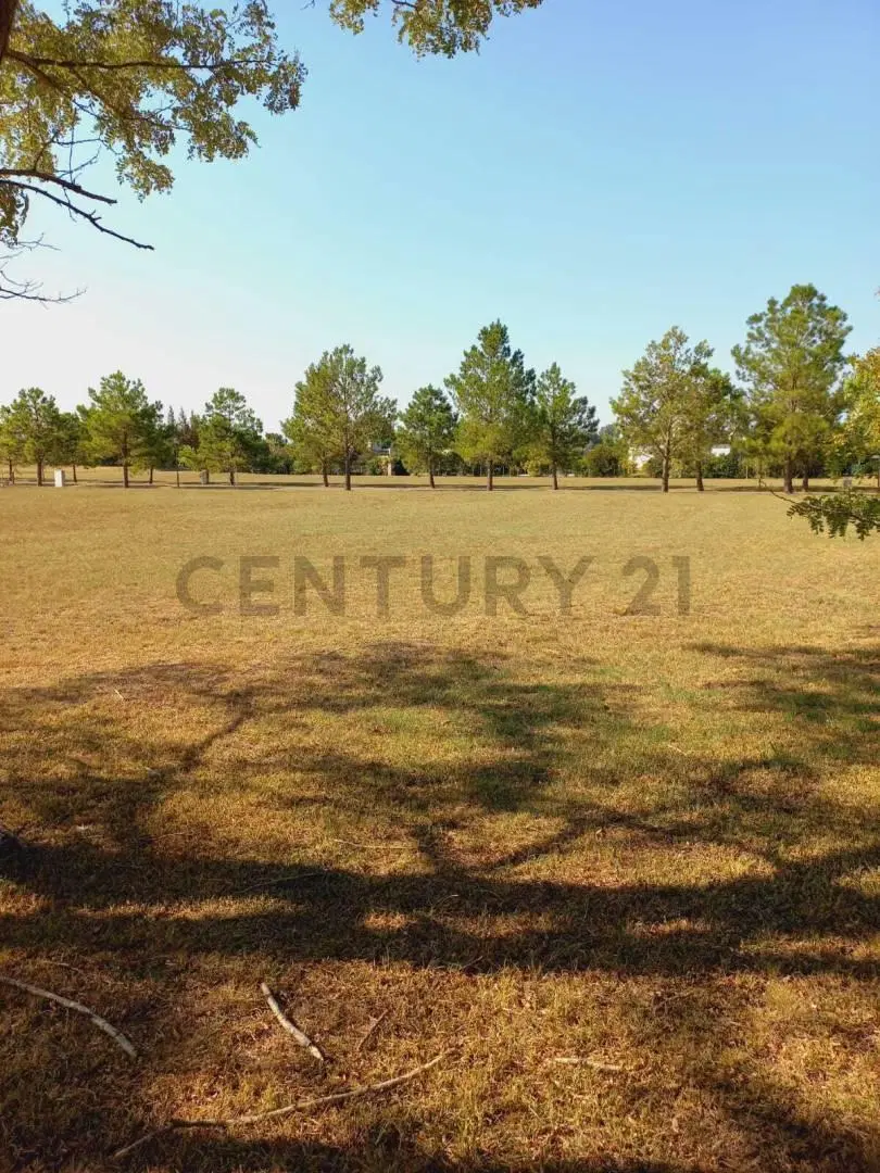 Lote interno en el Mirador Club de Campo 5
