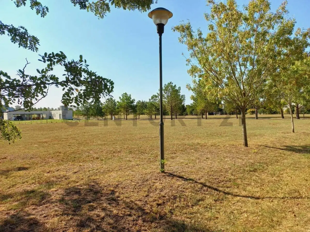 Lote interno en el Mirador Club de Campo 4