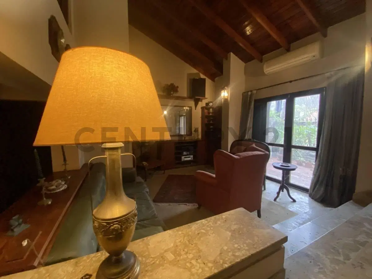 Casa en venta en Gonnet 4