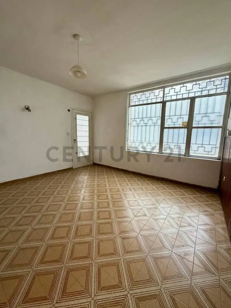 CASA EN ALQUILER en el casco de La Plata 4