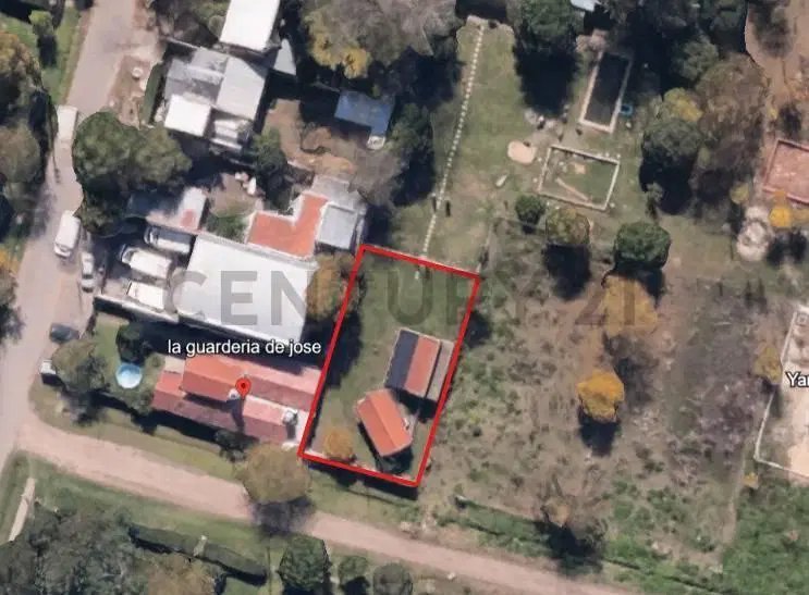 CASA EN VENTA CON 16 CANILES EN CITY BELL 2