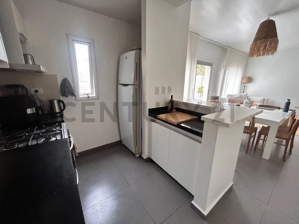 Venta Dúplex de 2 Dormitorios en Gonnet 3