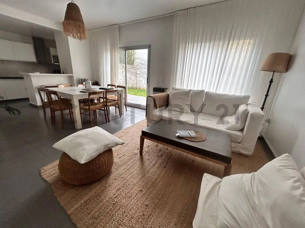 Venta Dúplex de 2 Dormitorios en Gonnet 5
