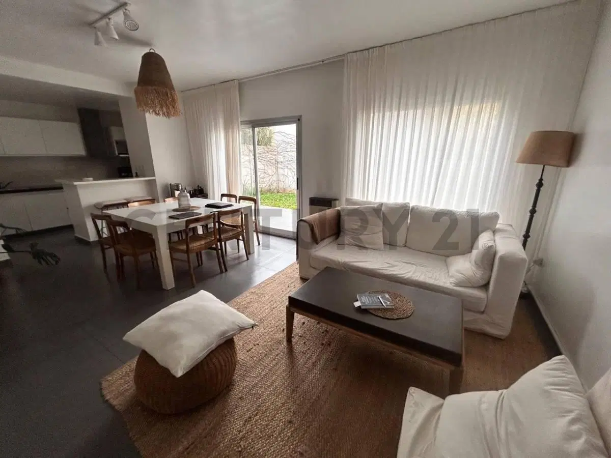 Venta Dúplex de 2 Dormitorios en Gonnet 8
