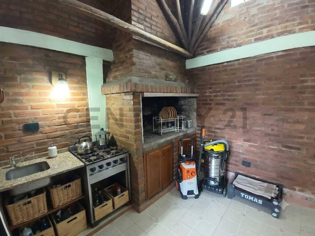 Foto de Casas en venta en City Bell, 2 dormitorios con pileta y quincho, imagen 4