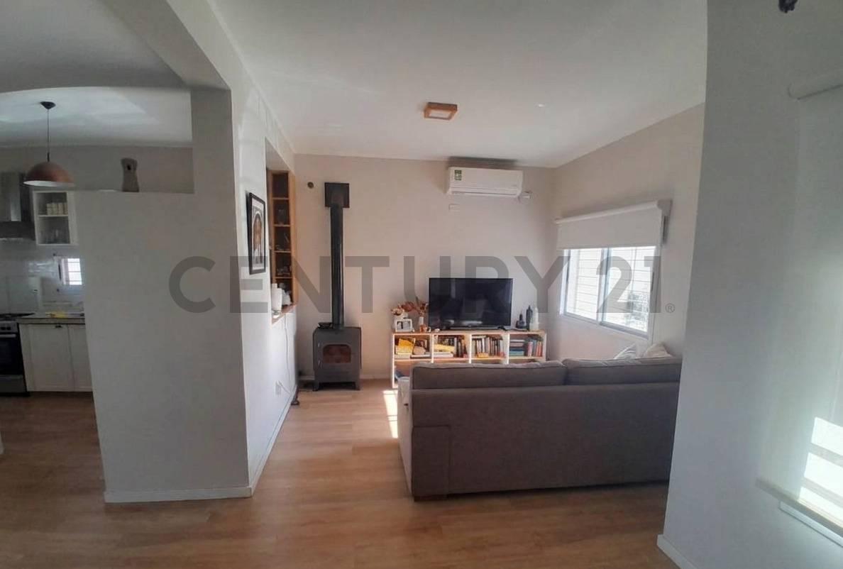 Foto de Venta de Casa en Sicardi, imagen 3