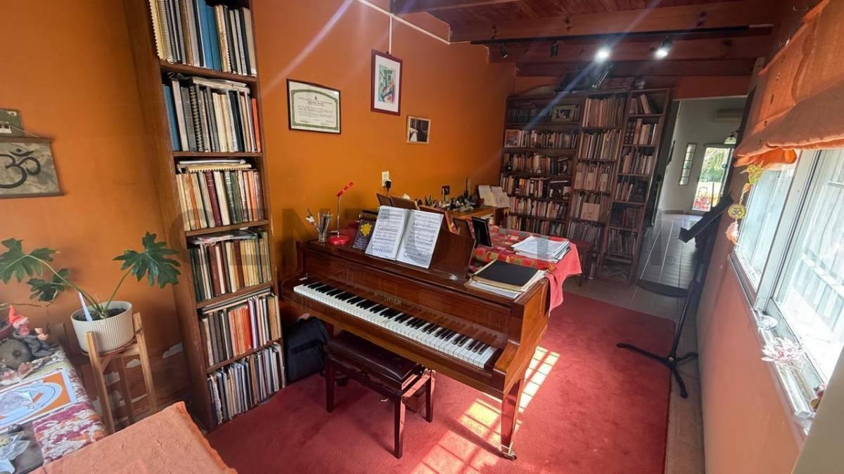 Foto de Casa de 3 Dormitorios en Villa Castells. APTA BANCO, imagen 3