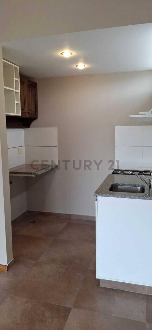 Foto de Departamento en alquiler en La Plata, imagen 3