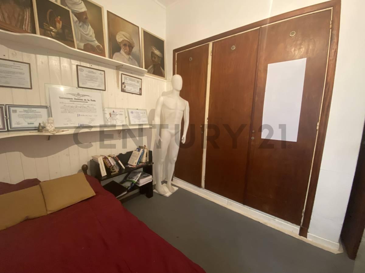 Foto de Casa de pasillo en venta en La Plata 2 dormitorios + monoambiente con, imagen 5