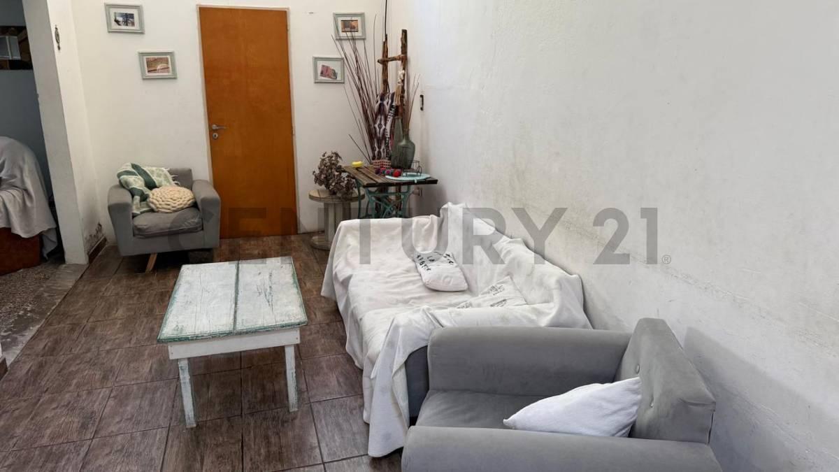 Foto de CASA EN VENTA PARQUE PILETA BERISSO, imagen 2