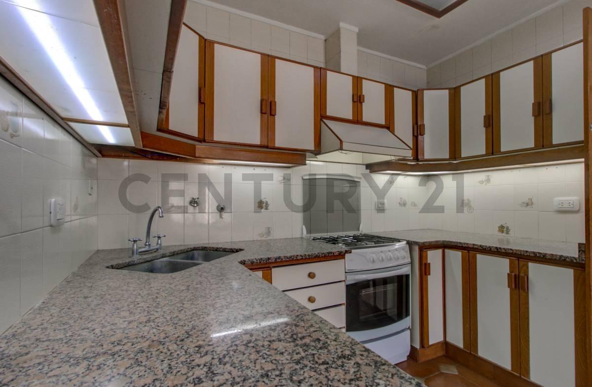 Foto de CASA EN VENTA - MANUEL B GONNET, imagen 2