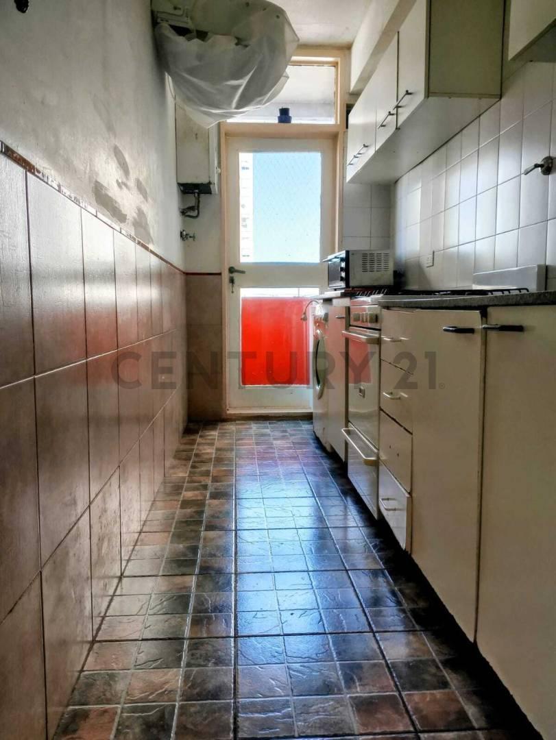 Foto de DEPARTAMENTO EN PISO 16 - PLENO CENTRO DE AVELLANEDA, imagen 4