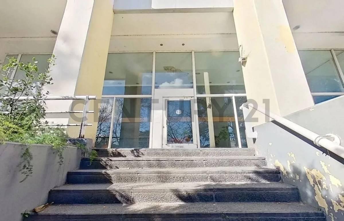 Foto de DEPARTAMENTO EN PISO 16 - PLENO CENTRO DE AVELLANEDA, imagen 1