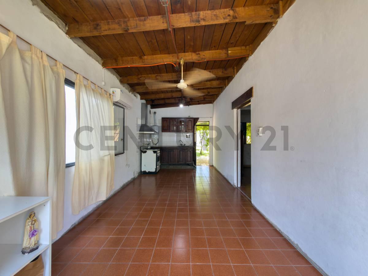 Foto de CASA EN VENTA 2 DORMITORIOS CON PATIO EN CITY BELL APTA BANCO, imagen 1