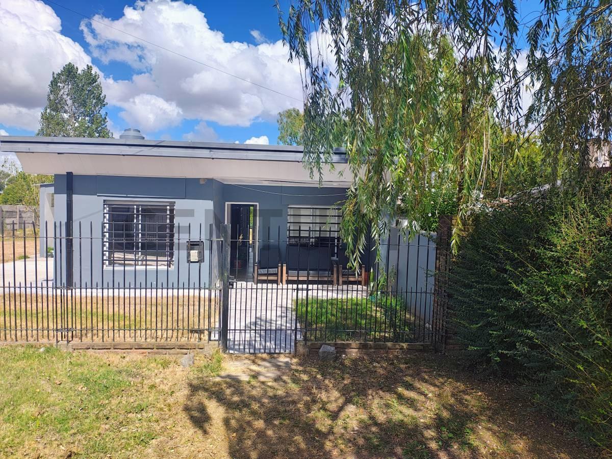 Foto de Casa en venta en La Plata Etcheverry, imagen 1