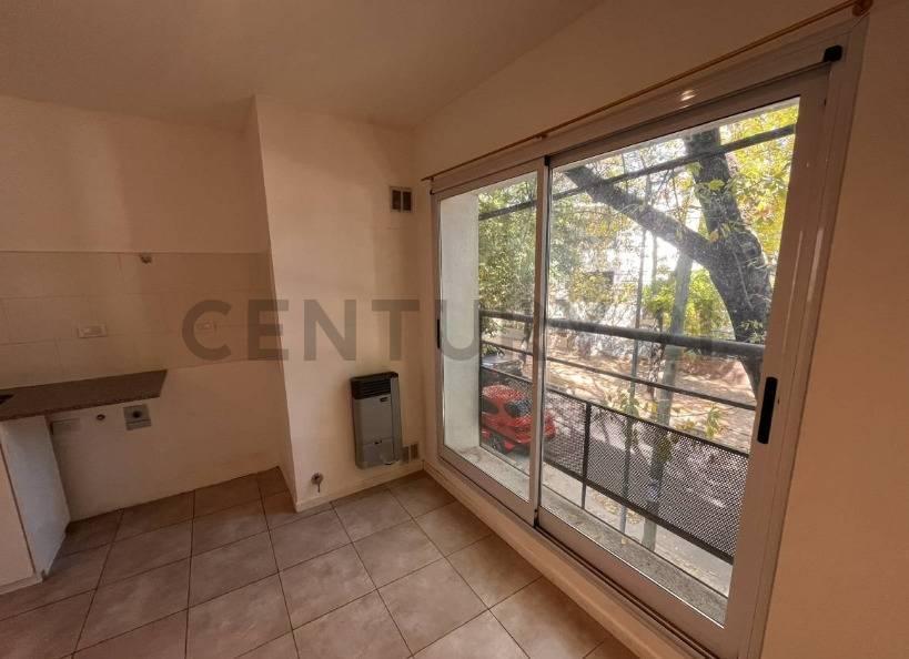 Foto de Departamento en alquiler - La Plata - 1 Dormitorio - Luminoso - Zona, imagen 2
