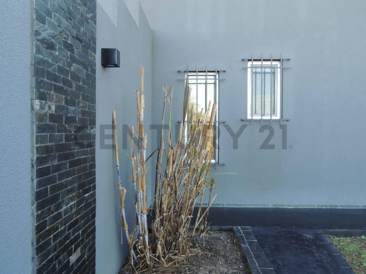 Foto de Casa en Venta en Los Talas, Berisso - 3 Dormitorios y 2 baños, imagen 3
