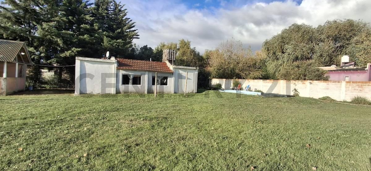Foto de Casa quinta con quincho y pileta. San Vicente, imagen 1
