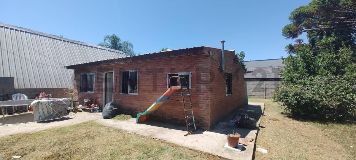Foto de CASA A LA VENTA EN GONNET, imagen 2
