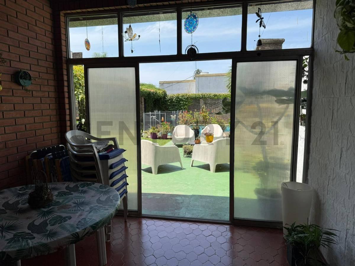 Foto de Casa en venta 4 dormitorios, pileta La Loma. La Plata., imagen 2