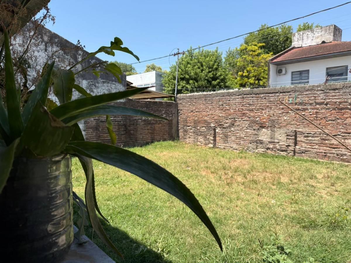 Foto de Casa en venta 2 dormitorios, garage, jardin en Villa Elvira, imagen 4