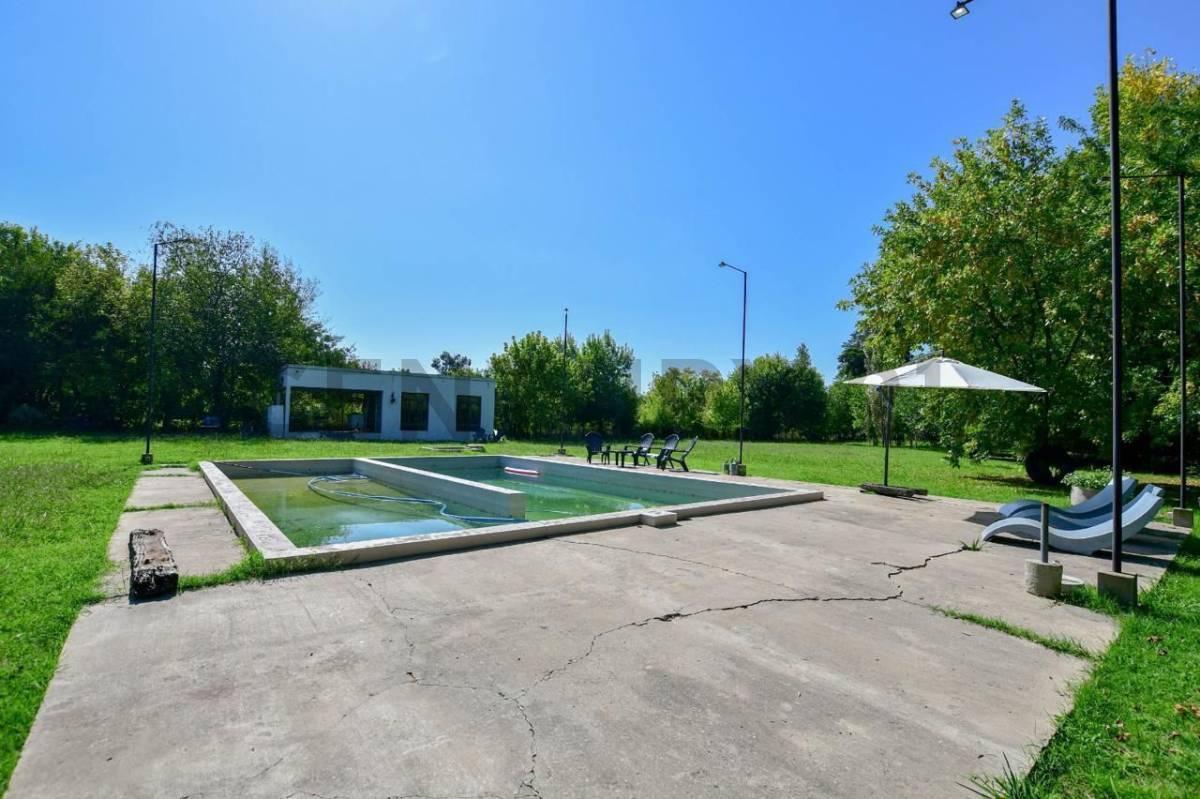Foto de Casa en Estancia chica. 1,6 hectáreas, pileta, parque y quincho, imagen 4